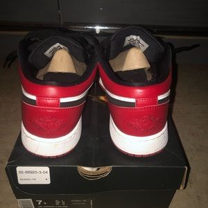 Jordan 1 low black toe sz 7